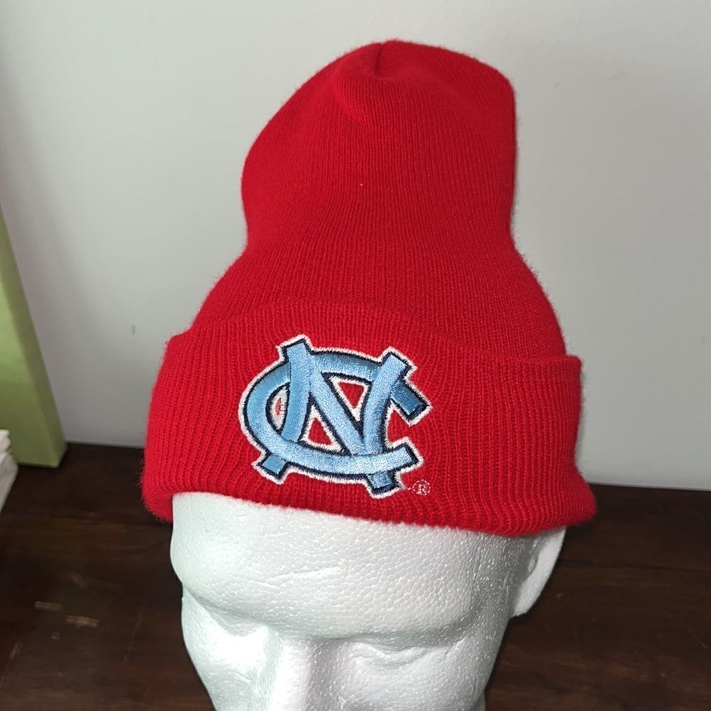 UNC Rare Red Vintage North Carolina Tar heels Knit beanie hat ski cap acrylic